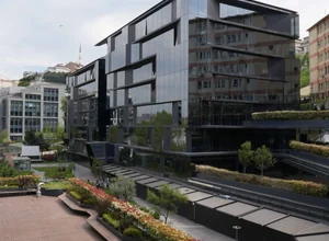 Istanbul Health and Technology University international student