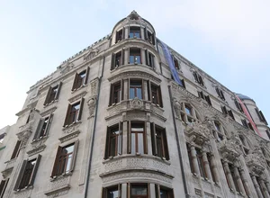 İstanbul Galata Üniversitesi yabancı uyuklu öğrenci