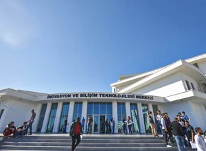 Yakın Doğu Üniversitesi uluslararası öğrenci