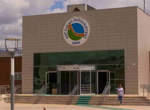Kırşehir Ahi Evran Üniversitesi Tezli-Tezsiz Yüksek Lisans